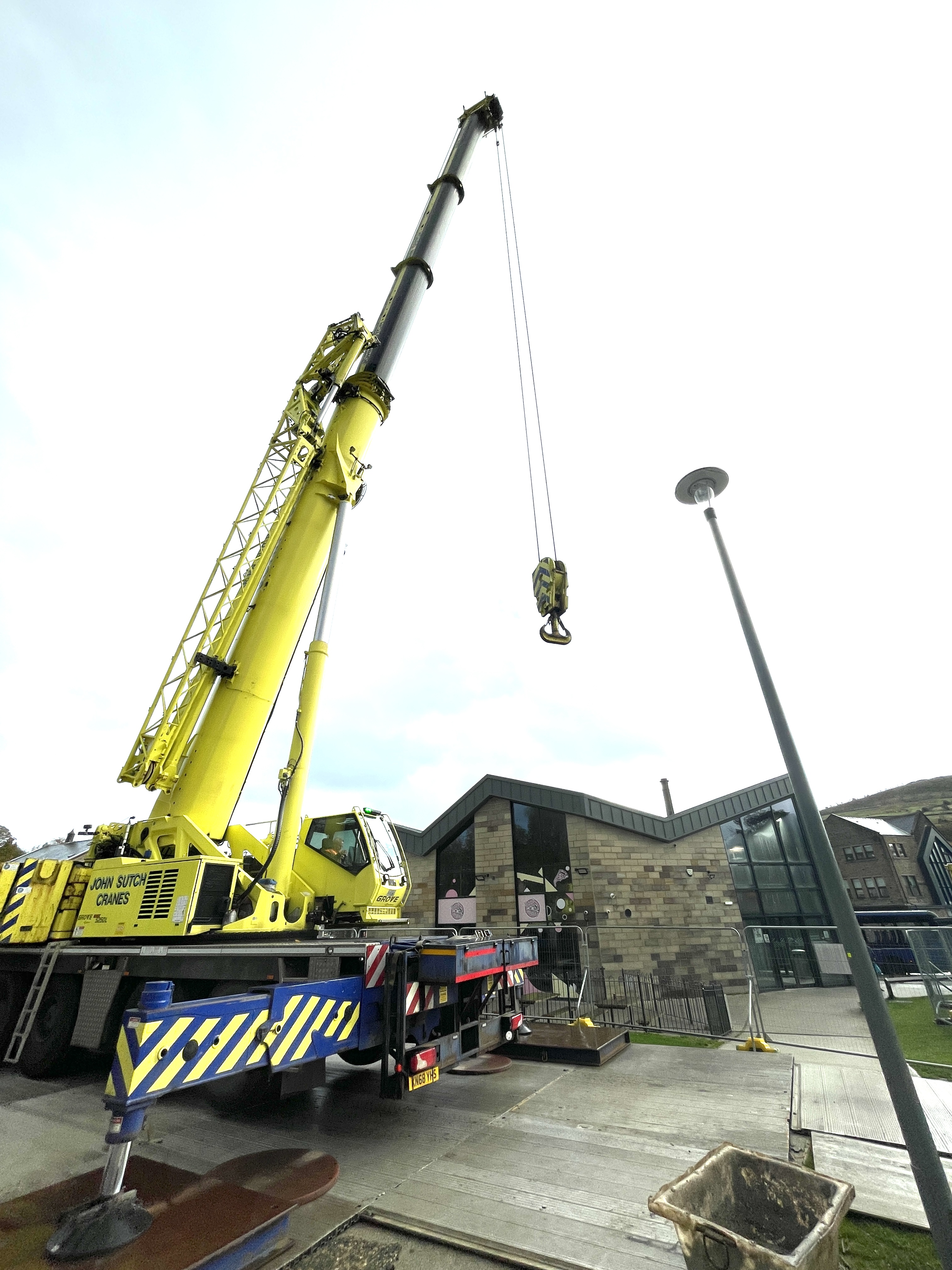 crane lifting kiosks