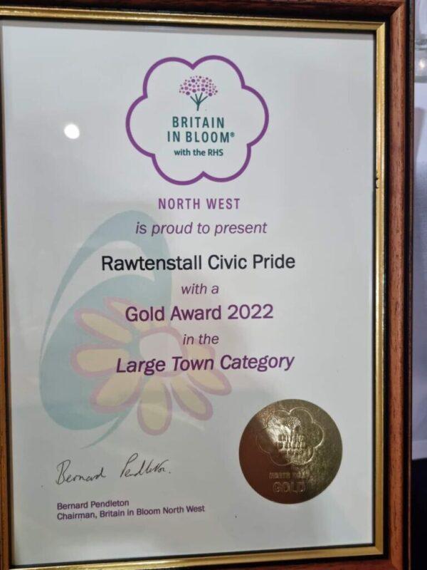 Gold award 600x800